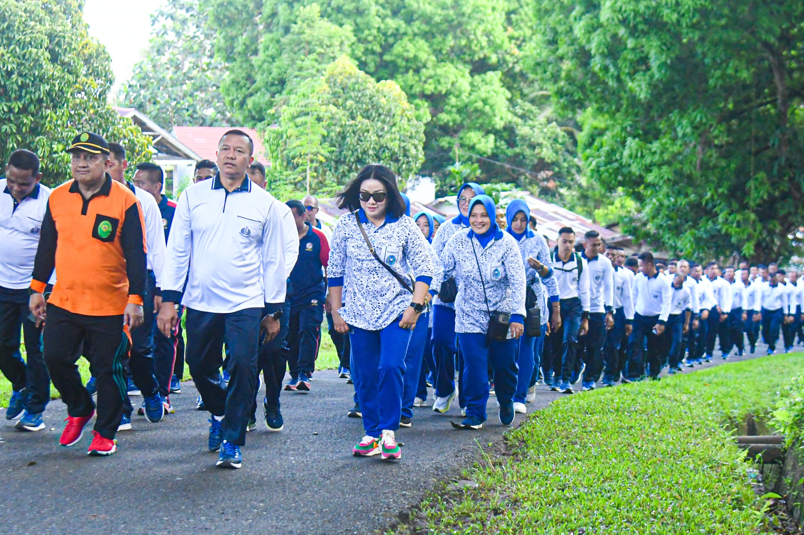 SAMBUT HUT ARMADA RI, LANTAMAL IX LAKSANAKAN OLAHRAGA BERSAMA