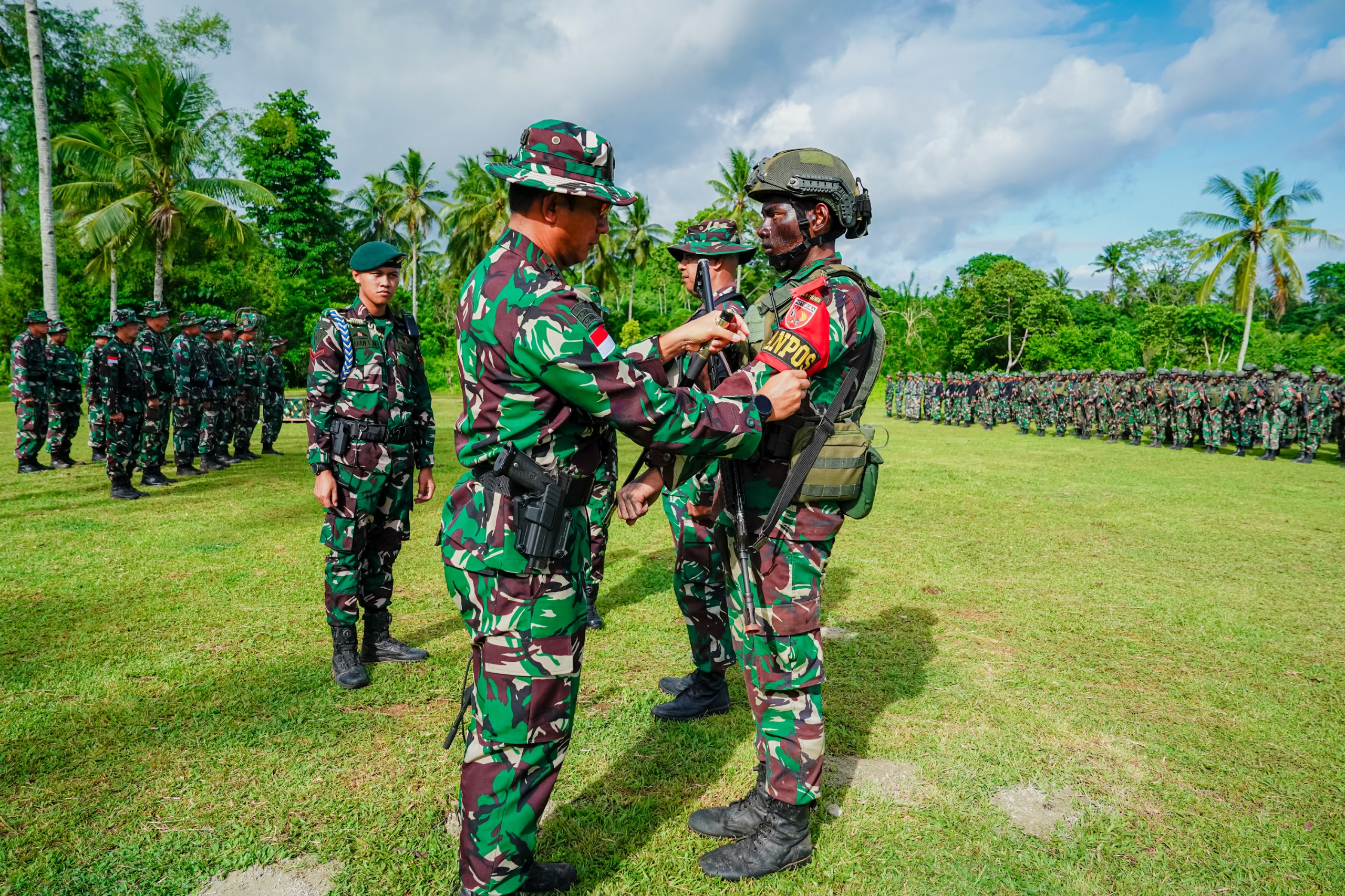 Pangdam XV/Pattimura Tutup Latihan Proglatsiapops Sistem Blok Satgas Pamtas RI-PNG Mobile Yonif 733/Masariku