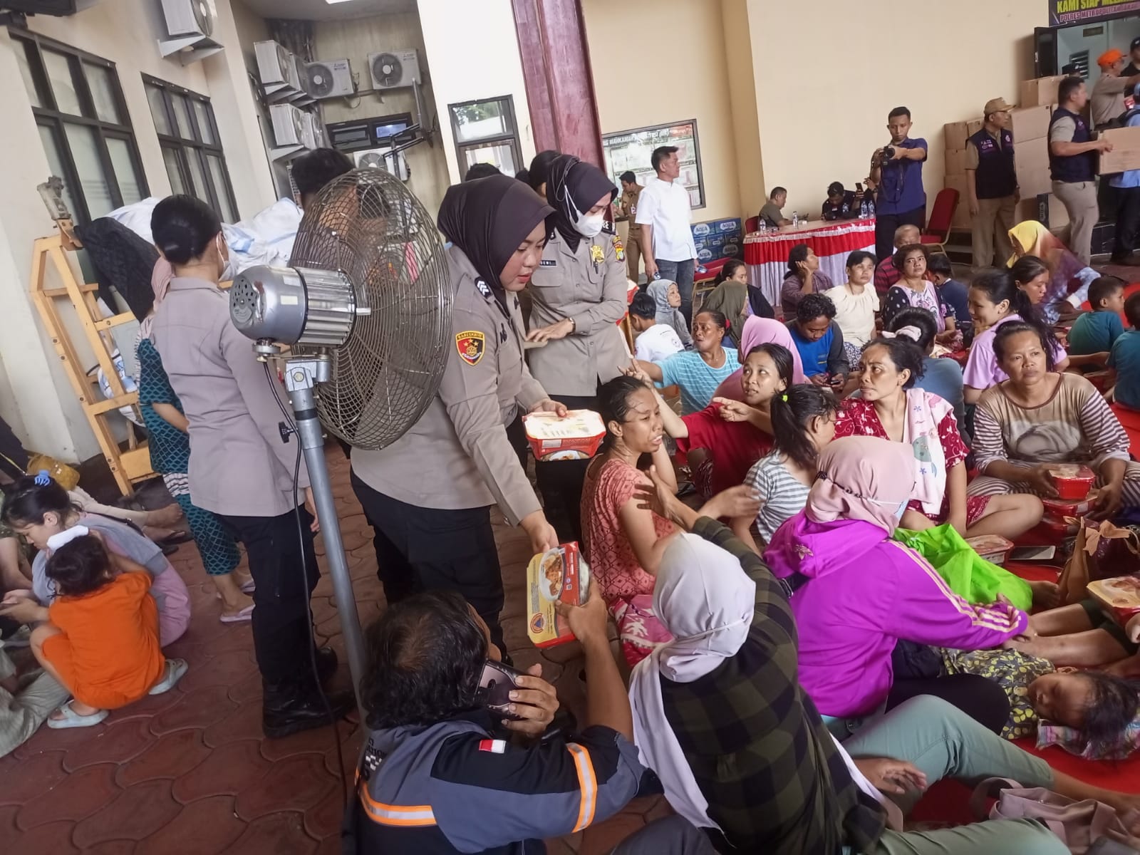 Korban Kebakaran di Kemayoran Diungsikan ke Posko Polres Metro Jakpus