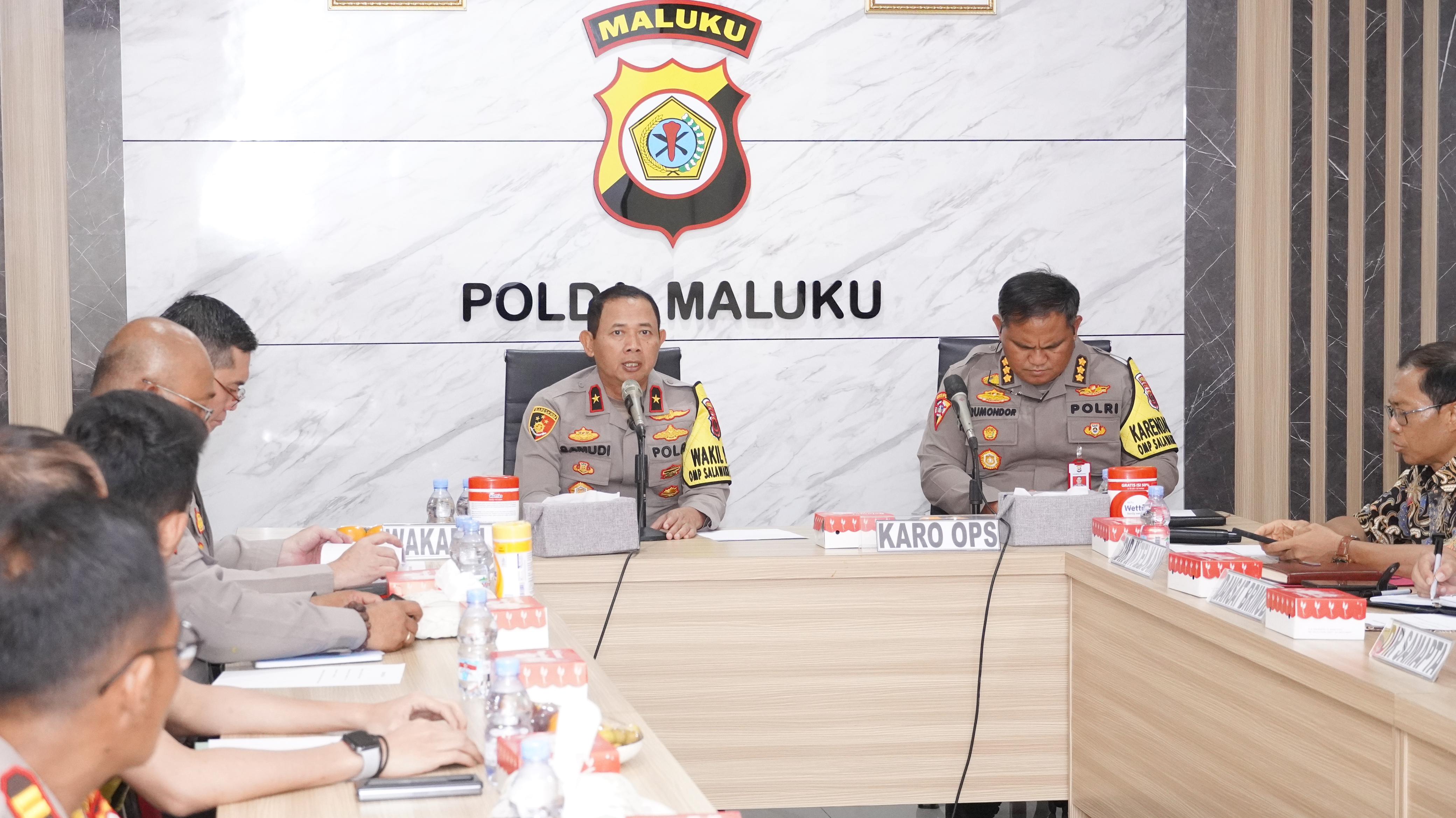 Pimpin Rapat Wakapolda Maluku Pantau Situasi Kamtibmas di Tugu Trikora dan Leihitu