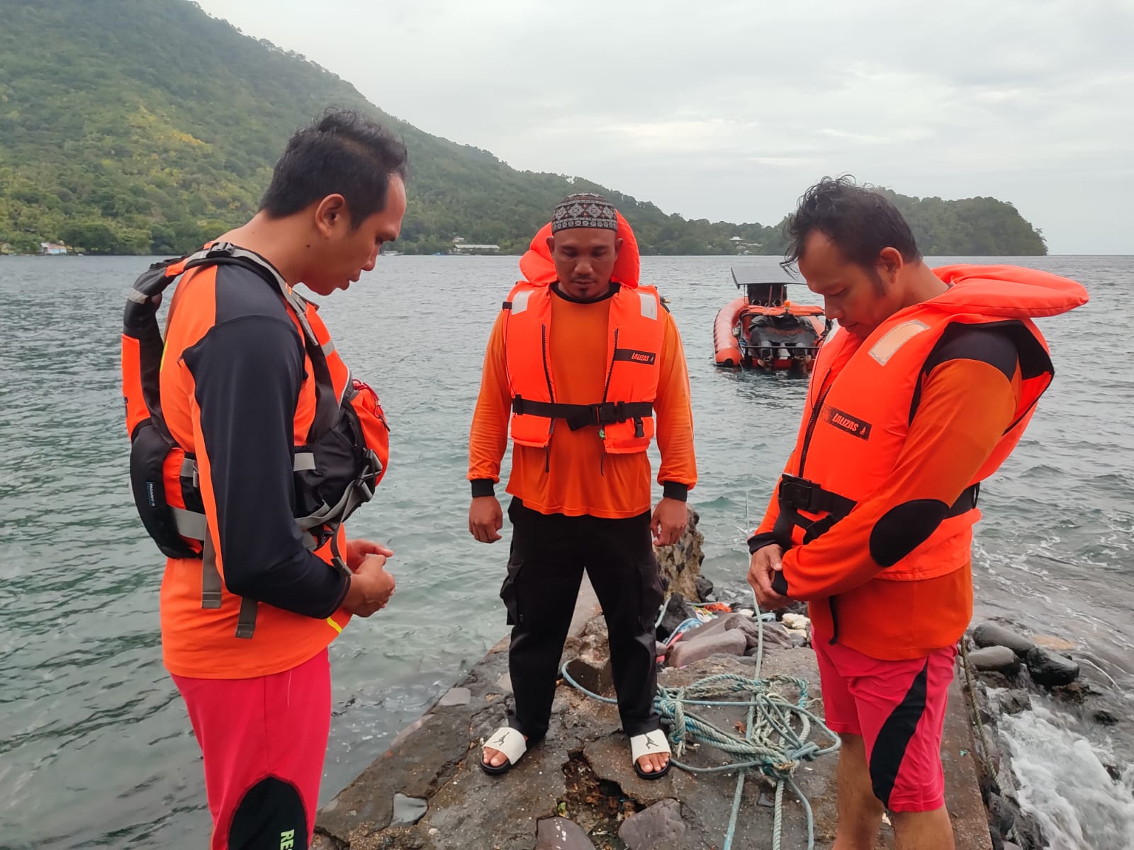 Sempat dikabarkan hilang kontak saat melaut, Nelayan asal Pulau Banda, Kabupaten Maluku Tengah berhasil ditemukan