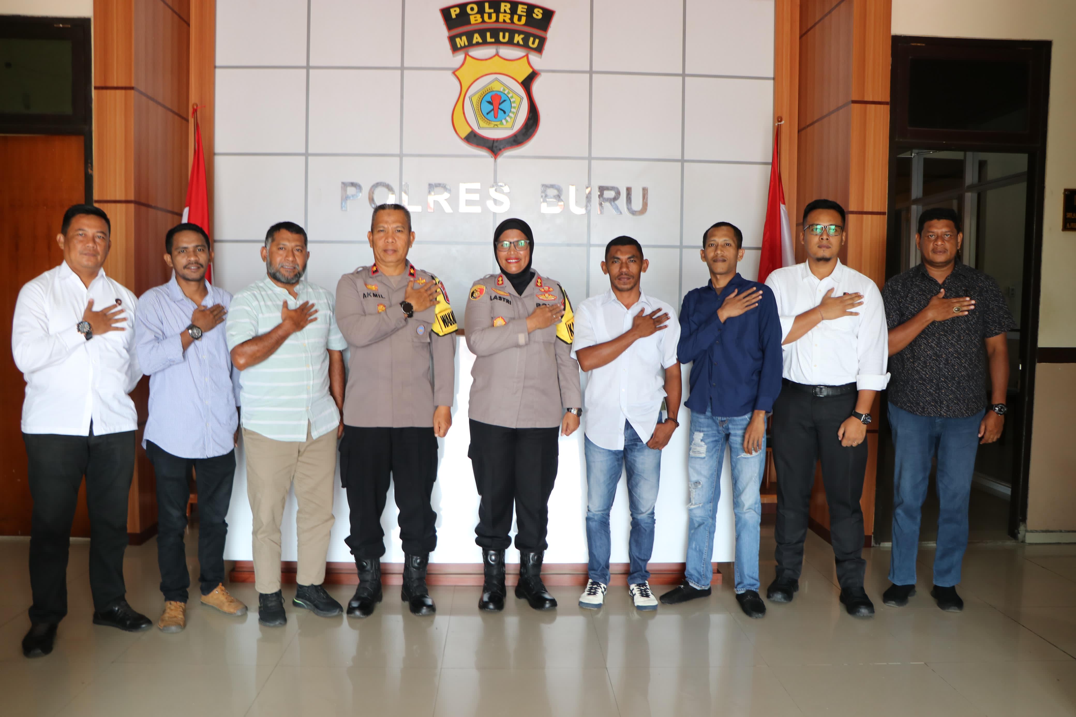 Silaturahmi Dengan Kapolres Buru, Ketua dan Pengurus Cabang HMI Namlea Sampaikan Permohonan Maaf.