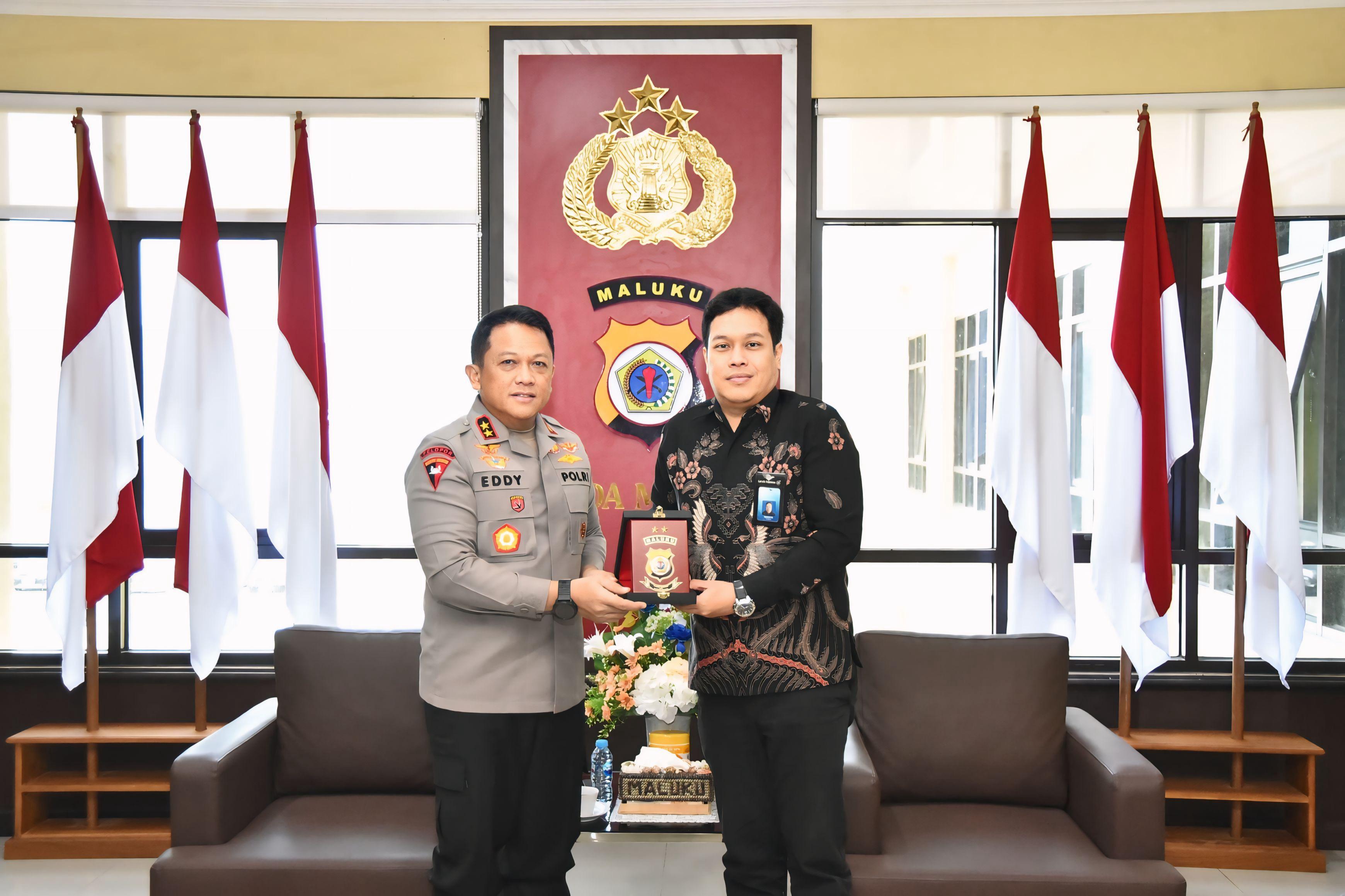 Kapolda Maluku Terima Kunjungan Silaturahmi Manager Garuda Indonesia