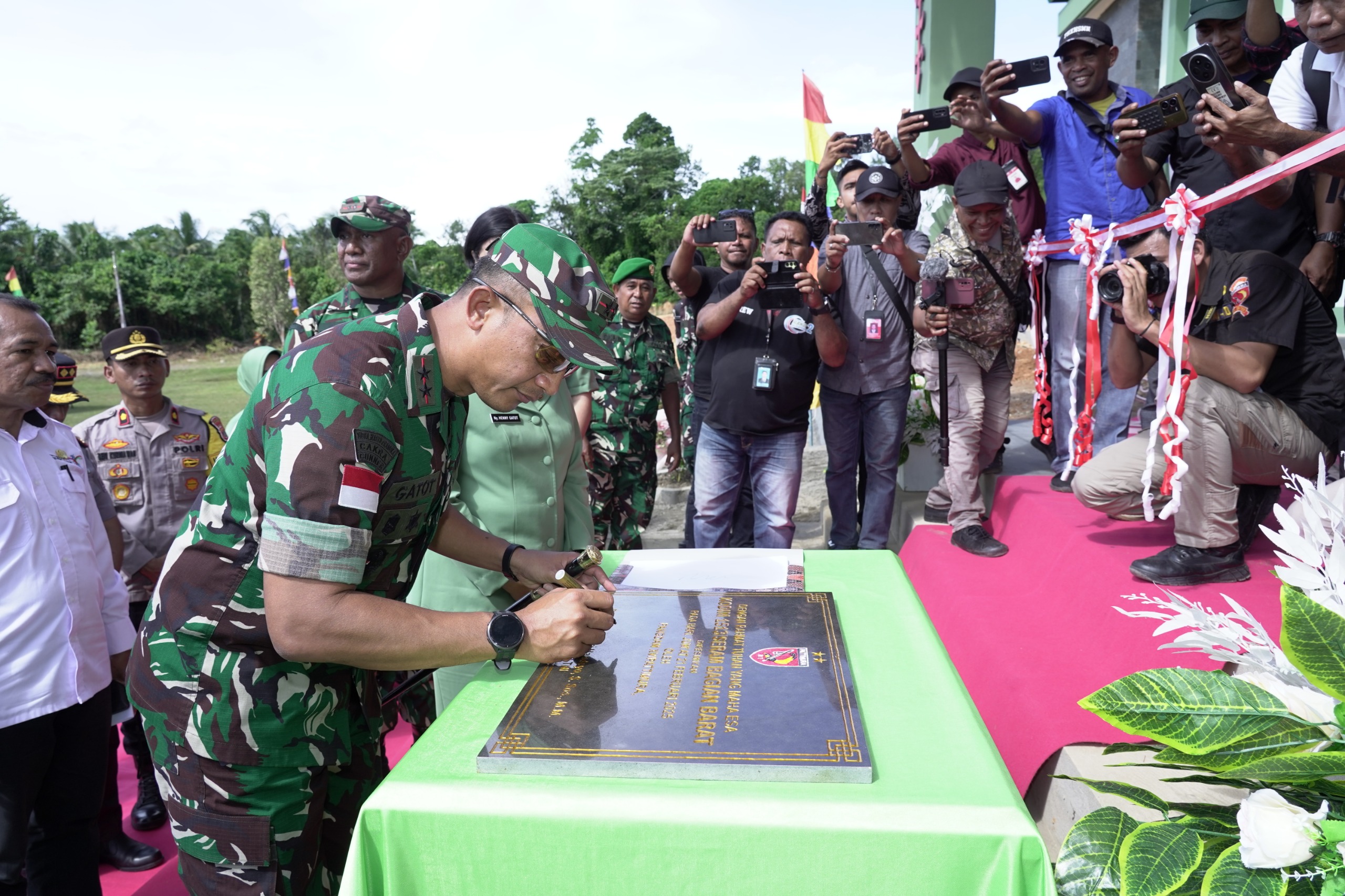 Pangdam XV/Pattimura Resmikan Kantor Makodim 1513/SBB