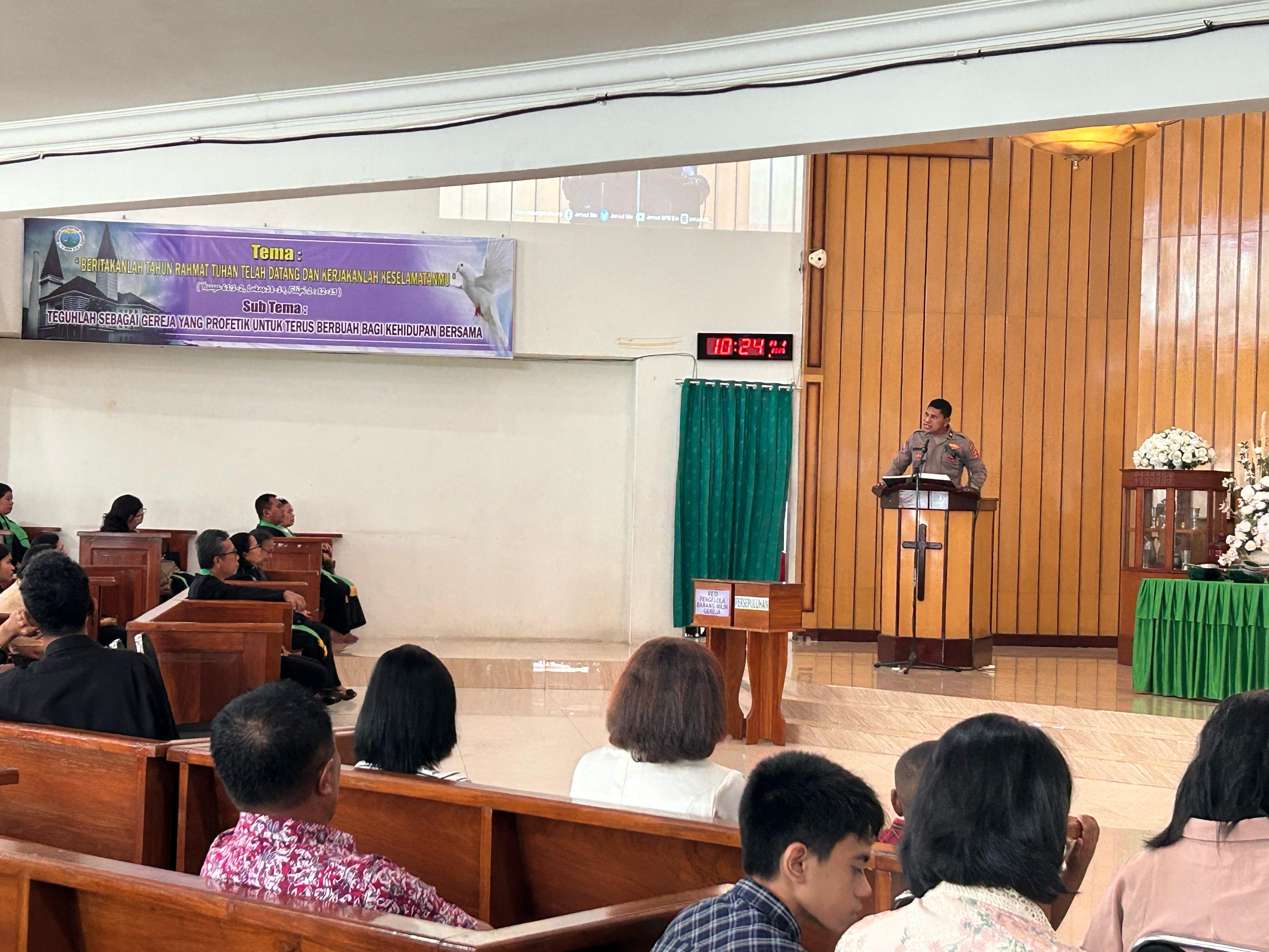 Kunjungi Jemaat Gereja Silo, Polda Maluku Sampaikan Pesan Kamtibmas