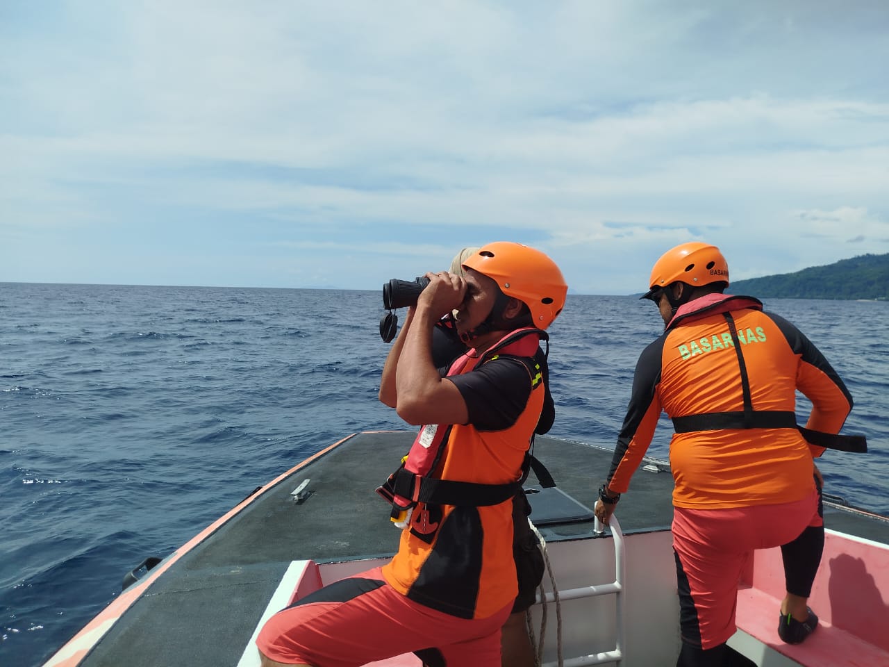 Jatuh dari kapal, Latifa Sunet dalam Pencarian Tim SAR Gabungan