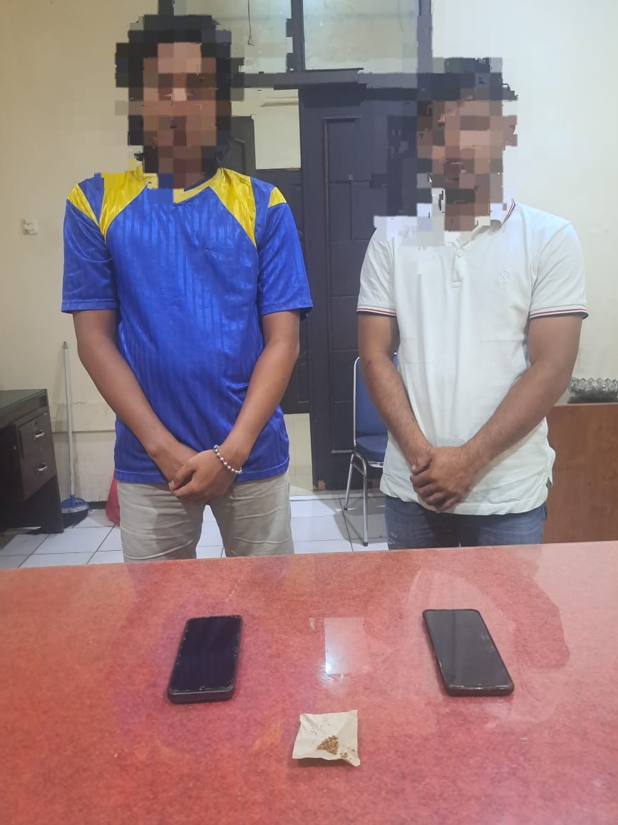 Ditresnarkoba Polda Maluku Tangkap Dua Pemuda di Batu Merah