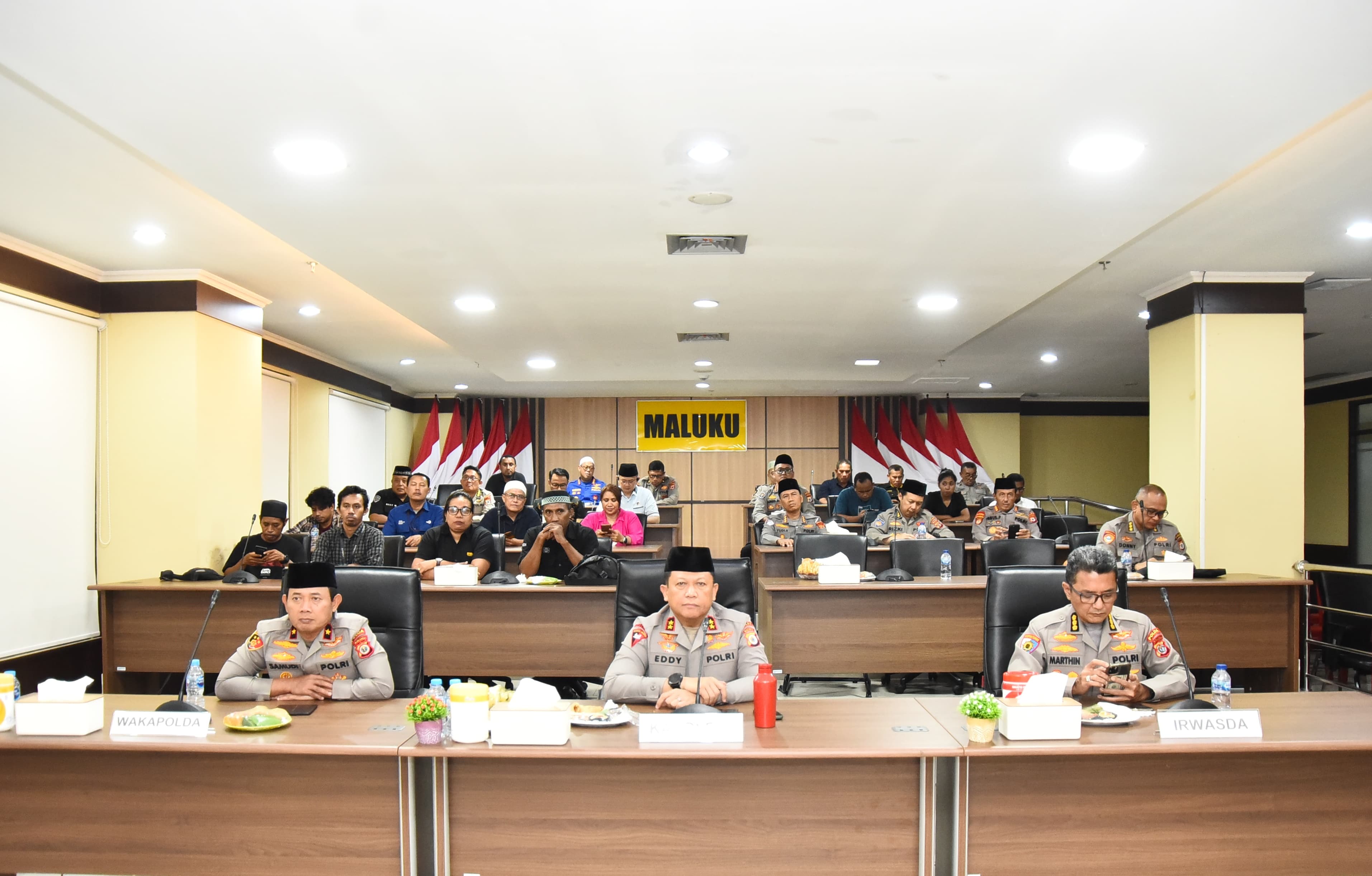 Kapolda Maluku Buka Puasa Bersama PJU dan Awak Media
