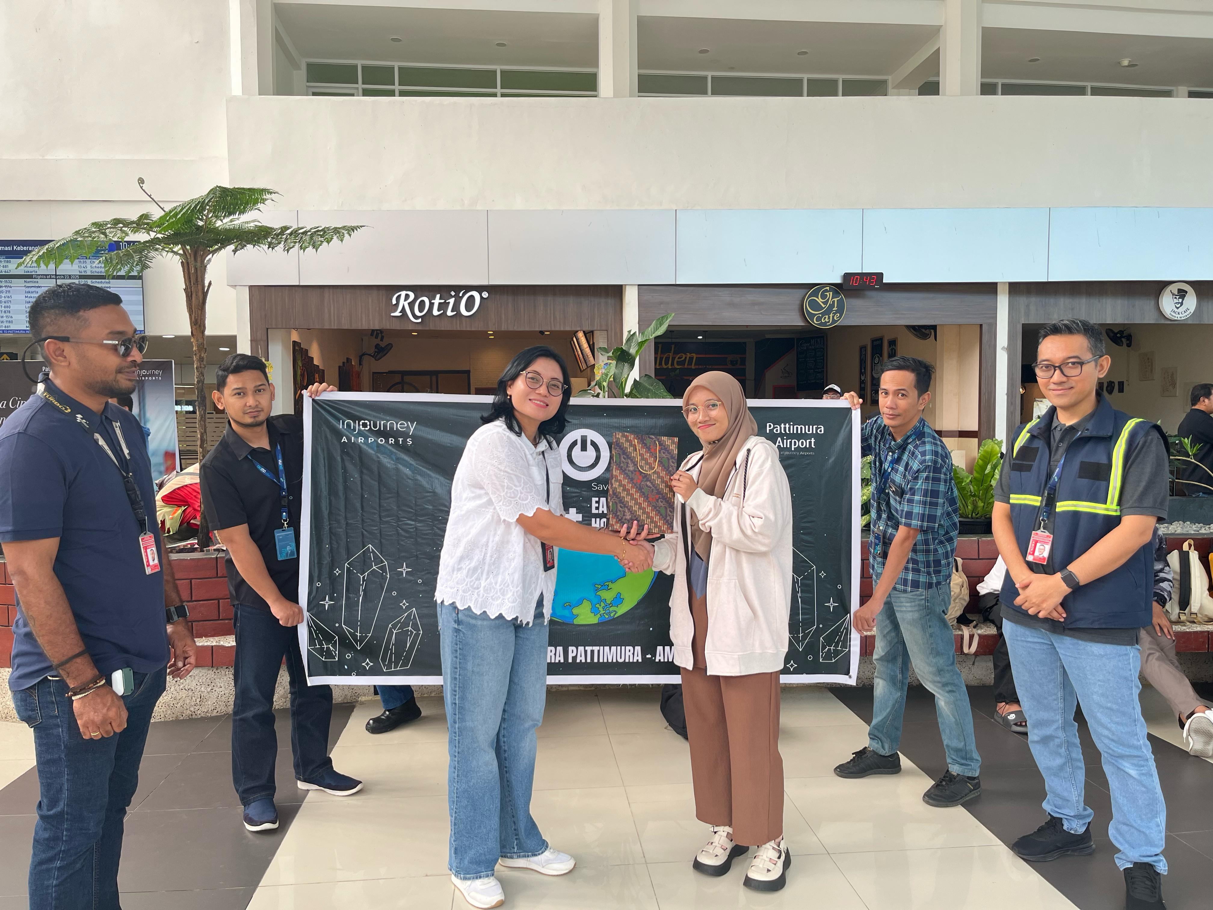 AKSI BANDARA PATTIMURA TURUT SERTA MENGURANGI PEMANASAN GLOBAL DALAM KEGIATAN “EARTH HOUR” 2025*