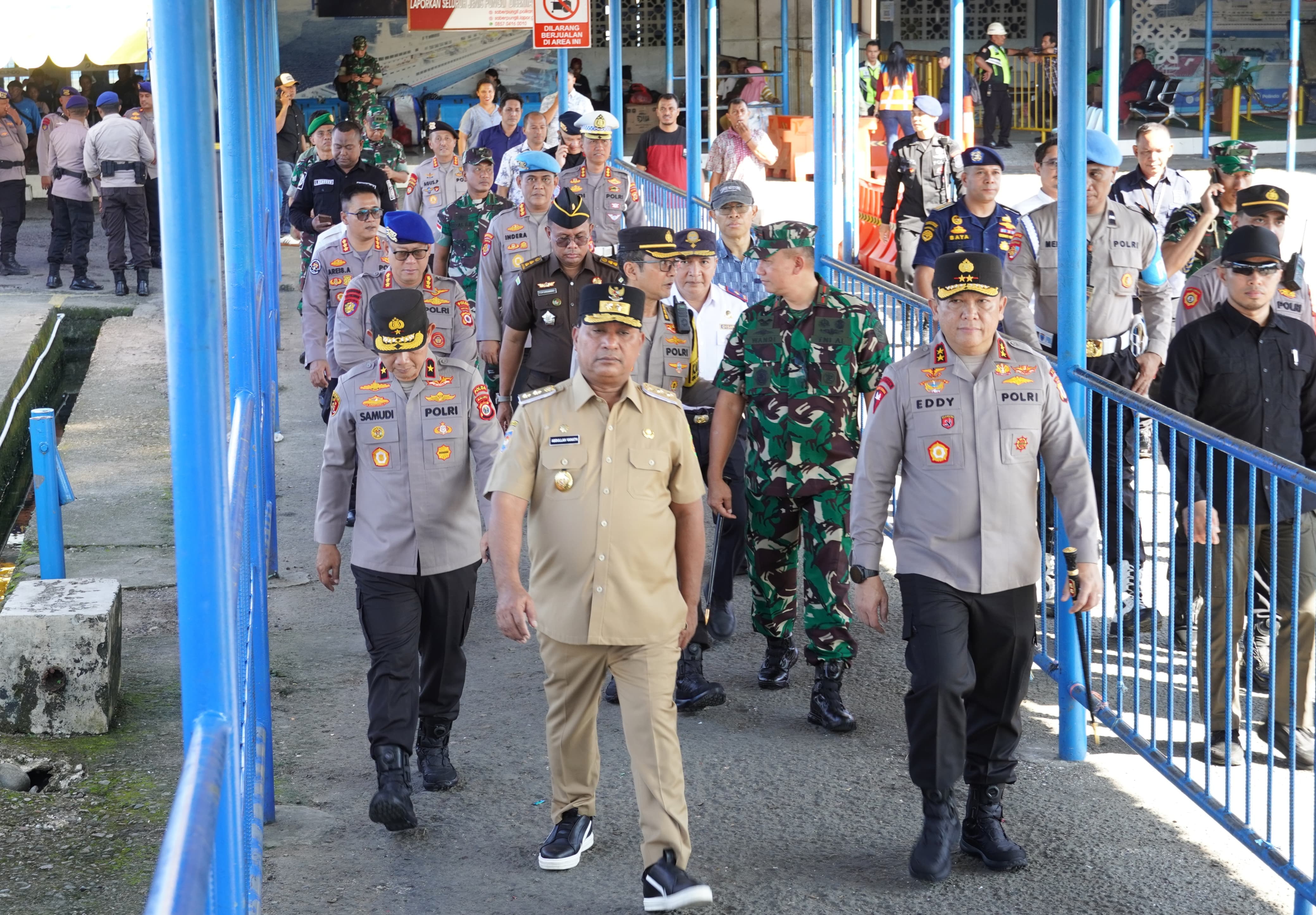 Jelang Lebaran Idul Fitri, Kapolda dan Forkopimda Maluku Tinjau Stok Beserta Harga Bapokting