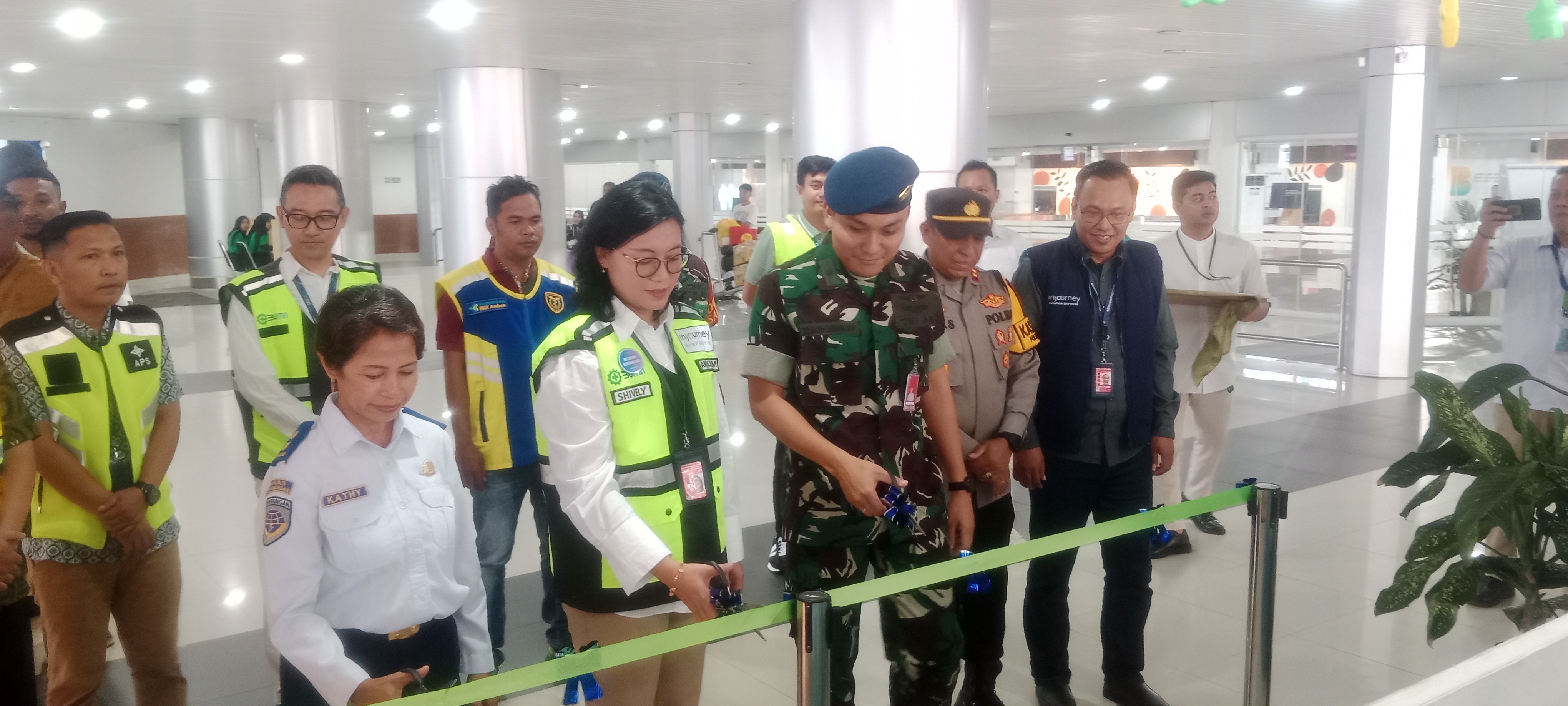 PT ANGKASA PURA INDONESIA BANDARA PATTIMURA AMBON MENGGELAR POSKO MONITORING ANGKUTAN UDARA LEBARAN TAHUN 2025