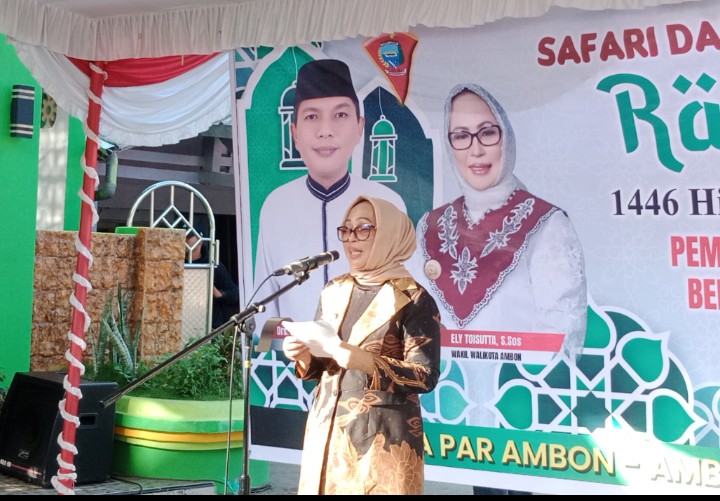 Safari Ramadhan 1446 H/2025, di Lokasi Pertama Pemkot Ambon Bagikan 100 Paket Sembako