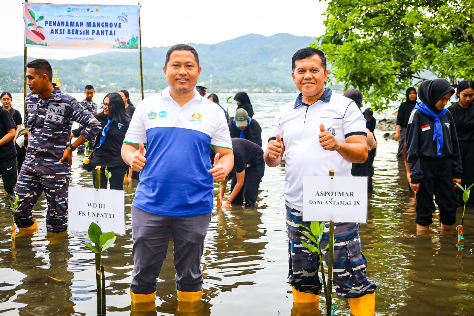Dies Natalis FK Unpatti Gandeng Lantamal IX Ambon “Tanam Mangrove dan Bersih Pantai