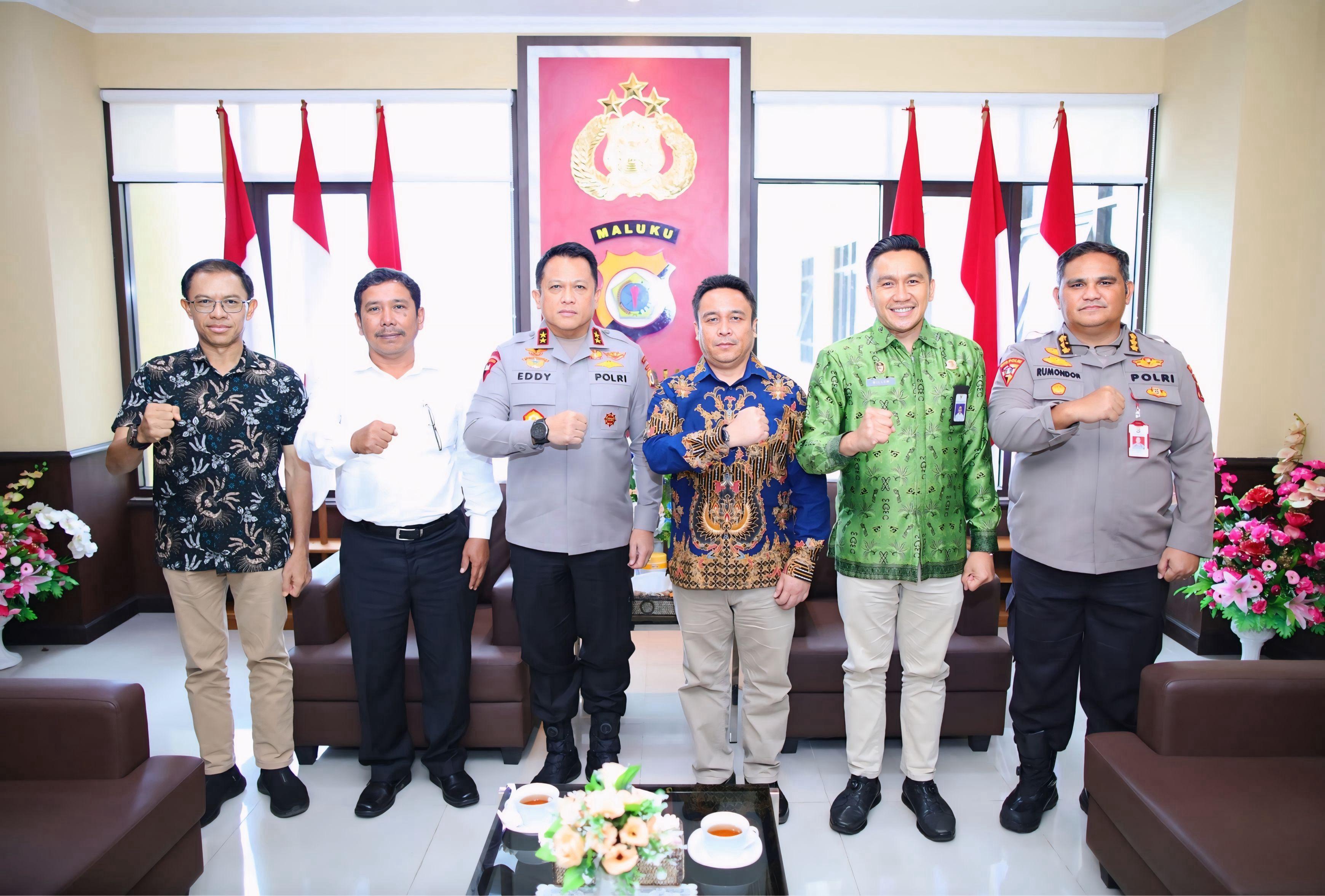 Kapolda Maluku Terima Audiens Pimpinan Baru BRI Cabang Ambon, Perkuat Sinergi untuk Pelayanan Publik