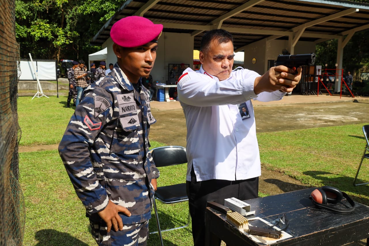 Songsong Dirgahayu Ke-7 Koarmada III, Danlantamal IX Ambon Gelar Lomba Menembak Executive – Unsur Kemaritiman. 