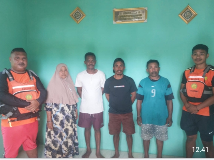 Tim SAR Gabungan Berhasil Menemukan 2 Nelayan Asal Tual Dalam Keadaan Selamat