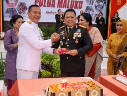 DANLANTAMAL IX AMBON DIDAMPINGI KETUA KORCAB IX DJA III HADIRI UPACARA DAN PERAYAAN HARI BHAYANGKARA KE 79