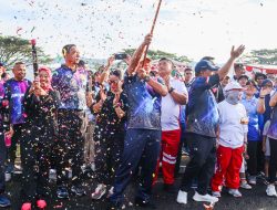 RIBUAN WARGA MASYARAKAT BANJIRI MAKO LANTAMAL IX AMBON SEMARAKKAN HUT LANTAMAL KE-72 IKUTI _FUN BIKE_ DAN _FUN WALK_