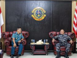 DANLANTAMAL IX AMBON TERIMA _COURTESY CALL_ (CC) DANGUSPURLA KOARMADA III DI MAKO LANTAMAL IX AMBON