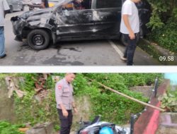 Kecelakaan Maut di Jalan Raya: Mobil Xenia Bertabrakan Dengan Motor Honda Beat, Korban Mengalami Luka Berat.