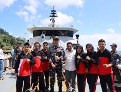 LANTAMAL IX AMBON BEKERJASAMA DENGAN BI LAKSANAKAN BAKTI SOSIAL KESEHATAN DAN SOSIALISASI CINTA, BANGGA, PAHAM RUPIAH DI PELABUHAN AMBALAU