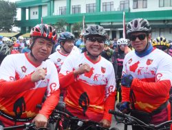 DANKODAERAL IX BESERTA KETUA DAERAH KODAERAL IX GABUNGAN JALASENASTRI KOARMADA RI SEMARAKKAN _FUN BIKE_ SONGSONG HUT TNI KE-80