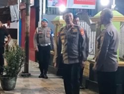 Kapolda Maluku Shalat Subuh Berjamaah di Masjid Al-Falah Waihaong