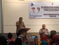 Wali Kota Ambon Soroti Masalah Pengelolaan Dana Bos