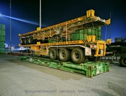 Pelindo Ambon Tambah Peralatan Operasional, 1 Reach Stacker dan 5 Head Truck Langsung Dioperasikan untuk Dukung Pelayanan Nataru