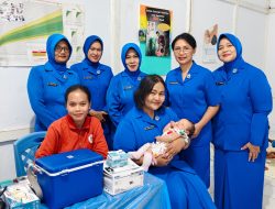 Wujudkan Generasi Sehat, Ketua Daerah Jalasenastri Kodaeral IX Tinjau Langsung Layanan Posyandu Bobara