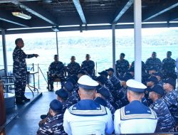 Wadan Kodaeral IX Bekali Prajurit KRI Kerapu-812 Sebelum Bertolak ke Surabaya
