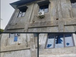 Massa Bersenjata Tajam Serang Rumah Warga di Kayu Tiga, Korban Pertanyakan Penggeledahan Tanpa Surat Perintah