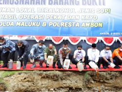 Polda Maluku Musnahkan 5.856 Liter Sopi, Tekan Miras Pemicu Konflik Sosial