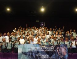 Beri Inspirasi dan Semangat Patriotisme, Kodaeral lX Ajak Puluhan Siswa Yayasan Hang Tuah Nobar Film The Hostage’s Hero
