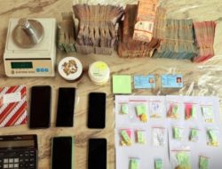 Polda Maluku Bongkar Perdagangan Emas Ilegal di Buru, Tiga Pelaku Diamankan dengan Barang Bukti Ratusan Juta Rupiah