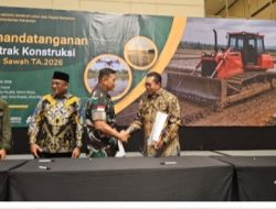 Wujudkan Swasembada, Pangdam Pattimura Teken Kontrak Cetak Sawah 1.454 Hektar